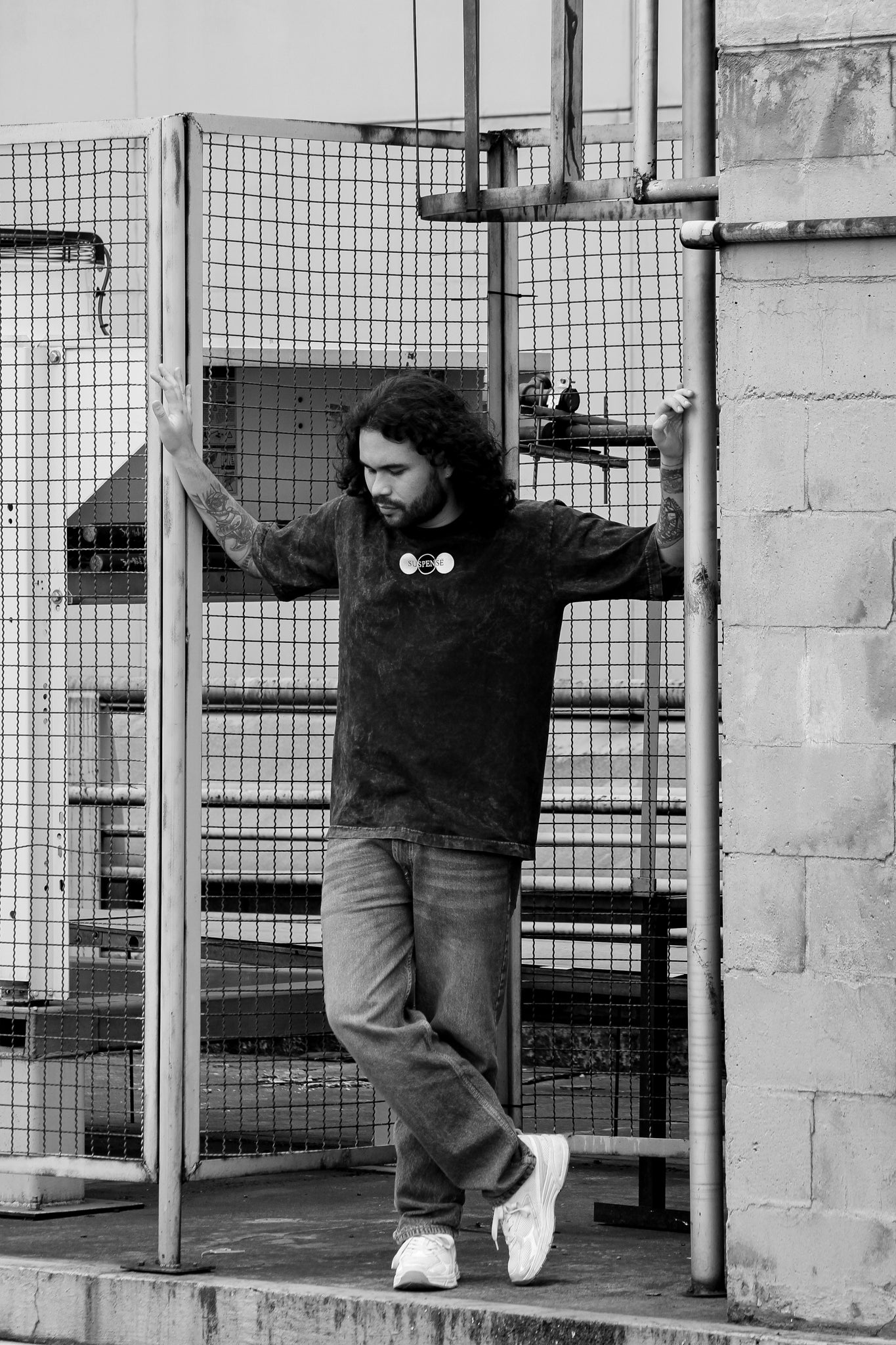 La primera acid wash gris