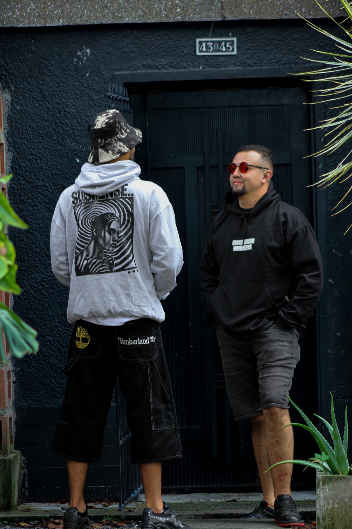 HOODIE TODO DA VUELTAS
